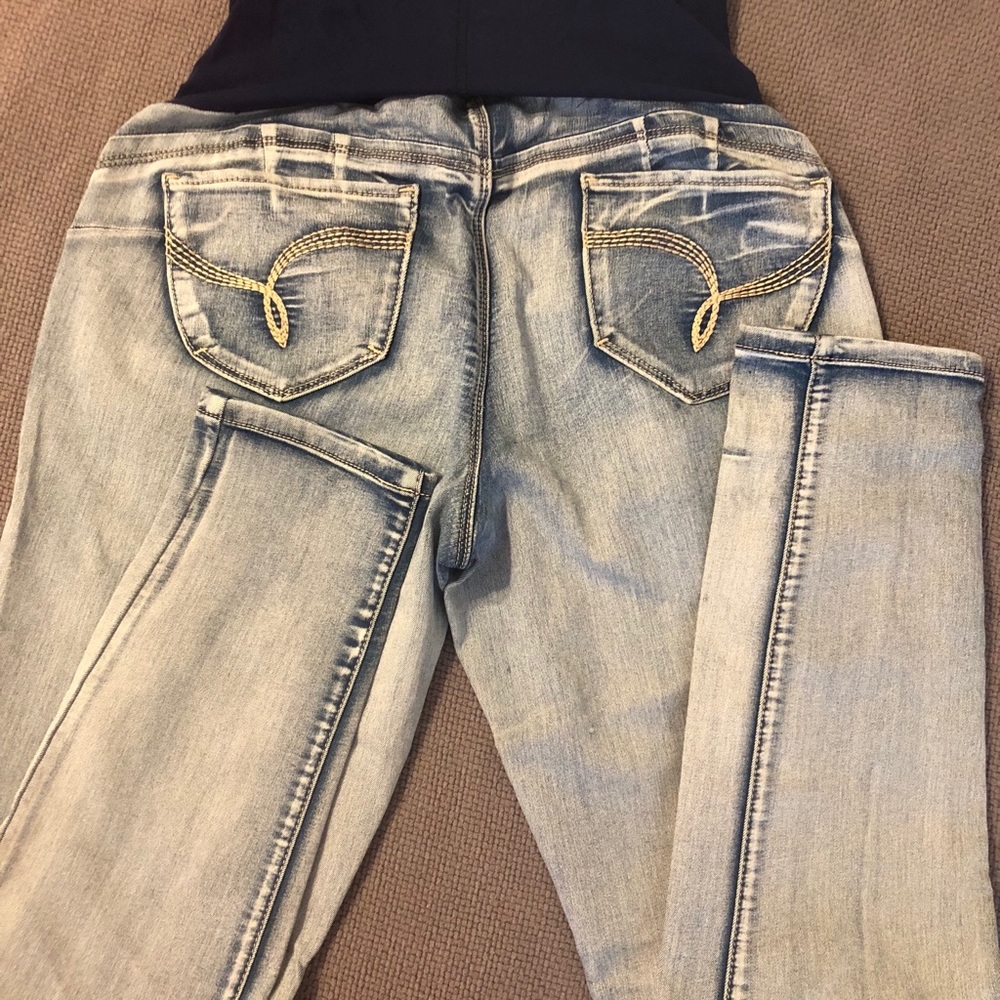 YMI Wanna Betta Butt? Maternity Jeans